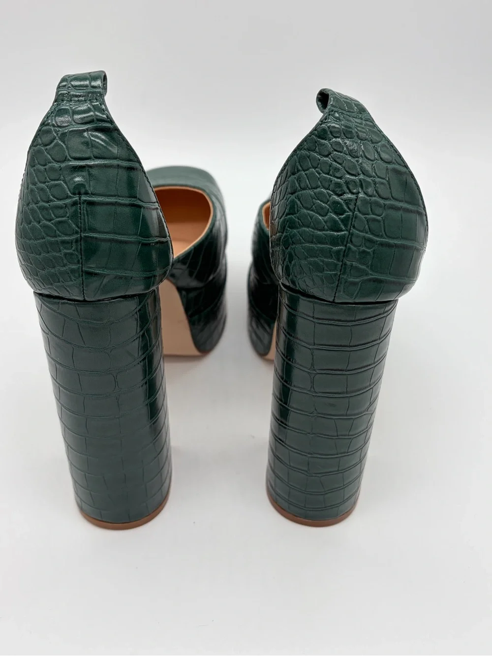 Chase + Chloe Emerald Green Croc-Embossed Platform Pumps New without Box